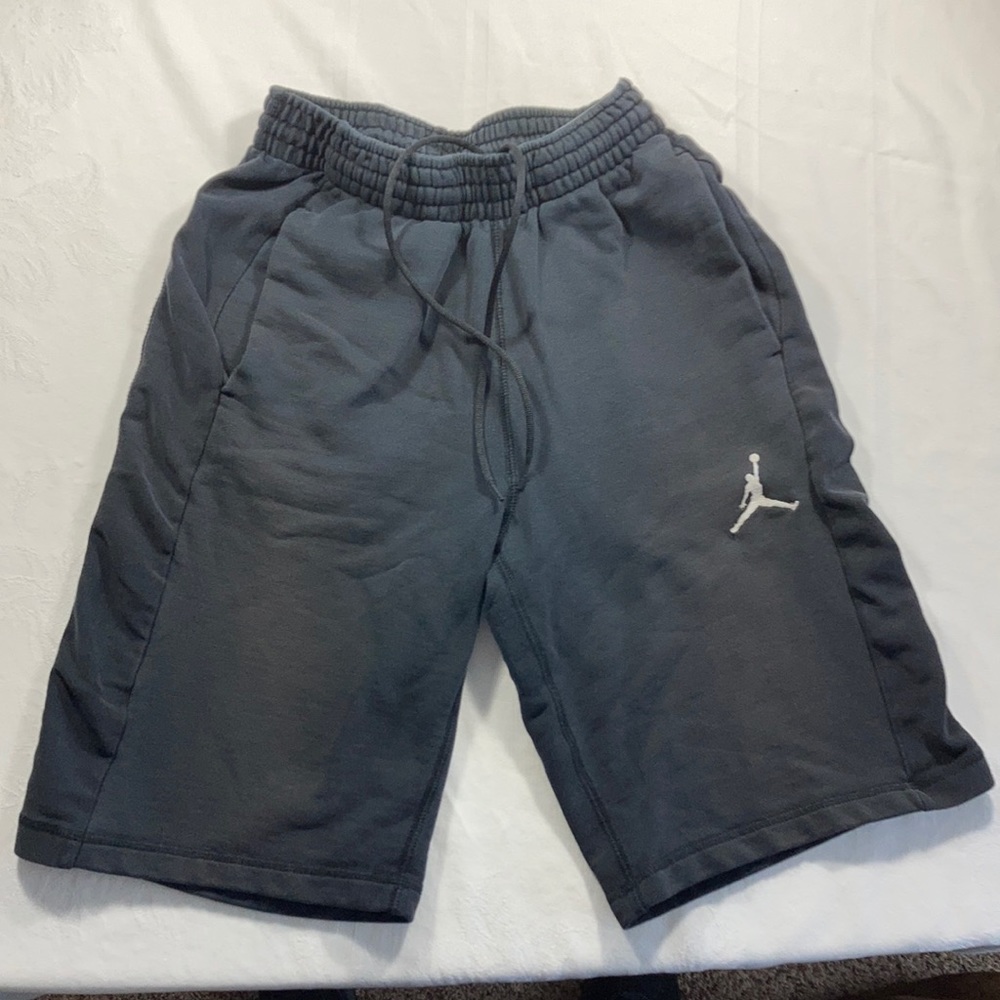 Jordan fleece shorts Men’s small